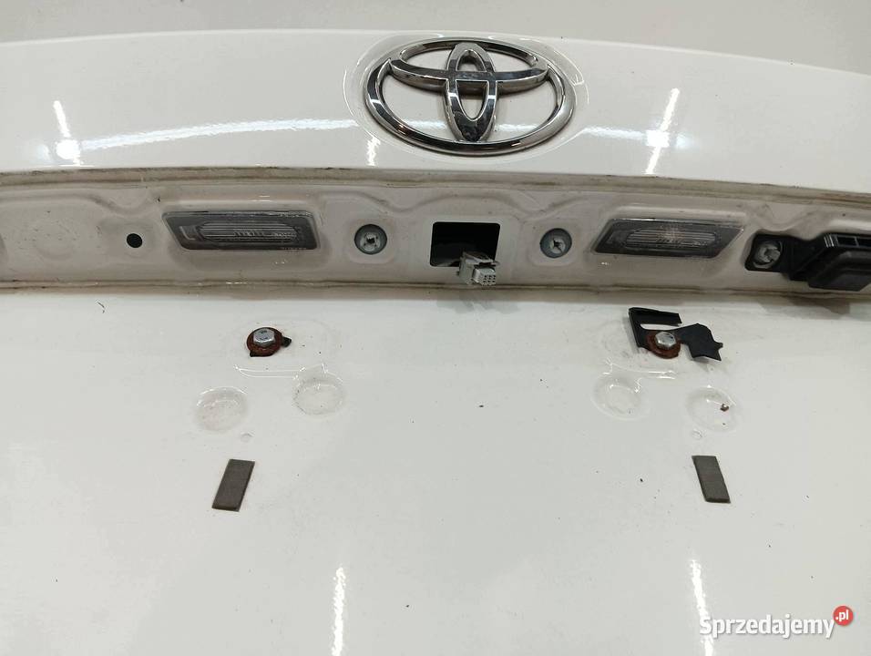 KLAPA TYŁ SEDAN LIFT 040 Toyota Corolla XII 2018 osobowe sprzedam