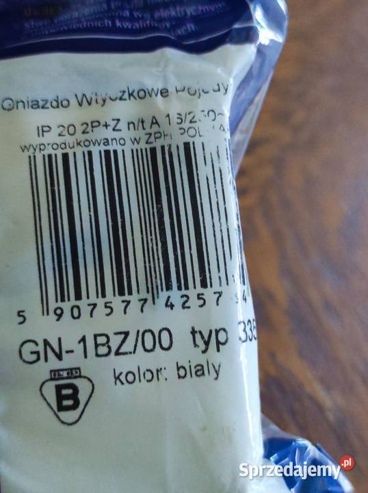 gniazda elektryczne ścienne elektryczne