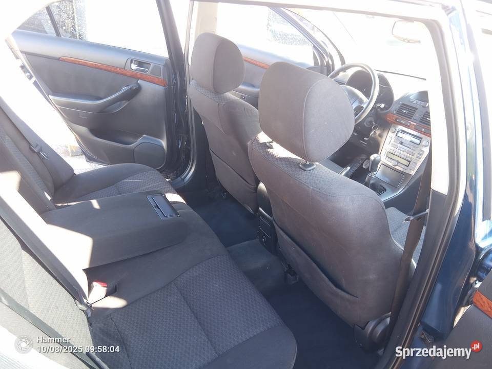 Toyota Avensis 20 D4D niebieski Przeworsk