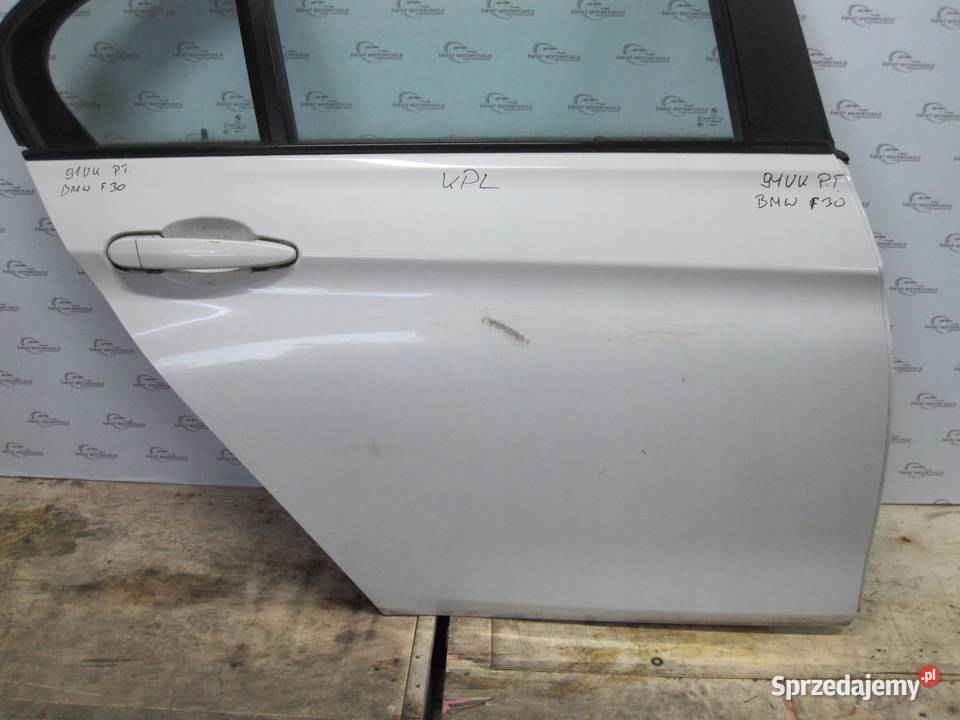 BMW F30 12r drzwi prawe tył