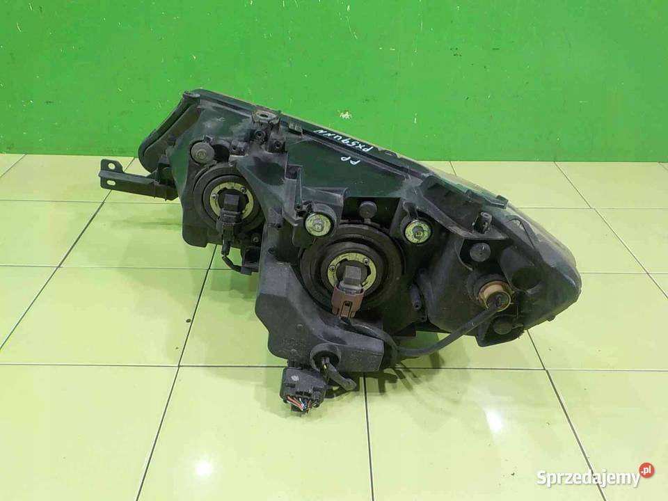 MITSUBISHI OUTLANDER II 20 DID 09r lampa prawa Suków