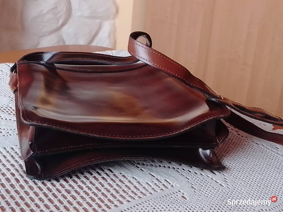 Piękna skórzana raportówka na zatrzask z 22cm Sosnowiec