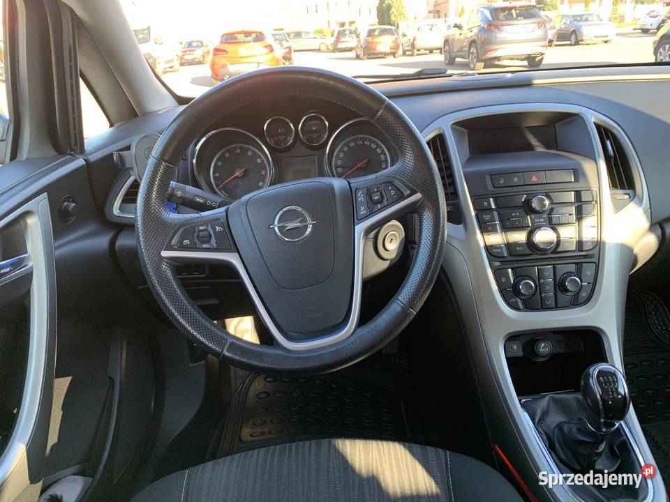 Opel Astra J 1600 benzyna LPG dolnośląskie Wałbrzych