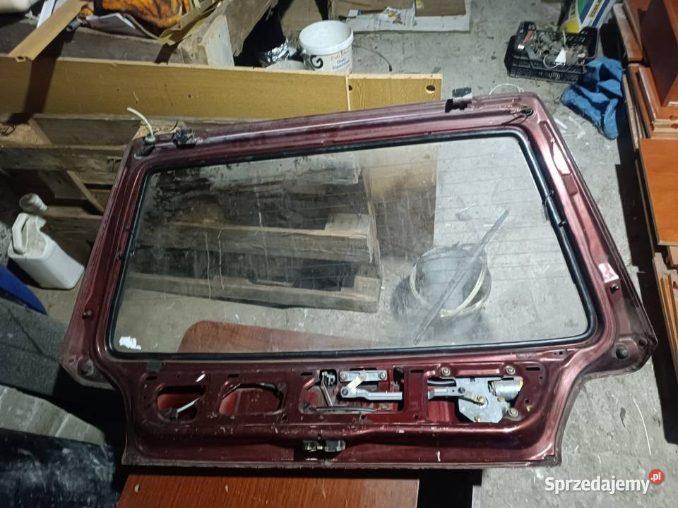 Klapa bagażnika Golf II szare parapety Serock