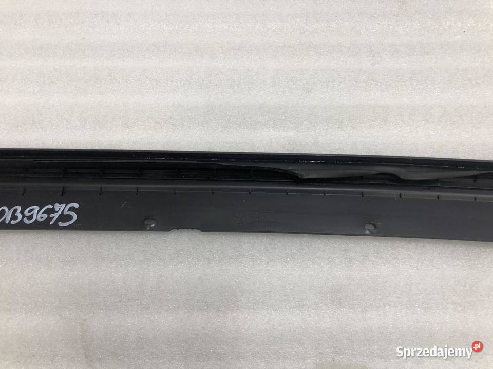 LISTWA SZYBY CZOŁOWEJ PRAWA JEEP GRAND CHEROKEE Listwy sprzedam