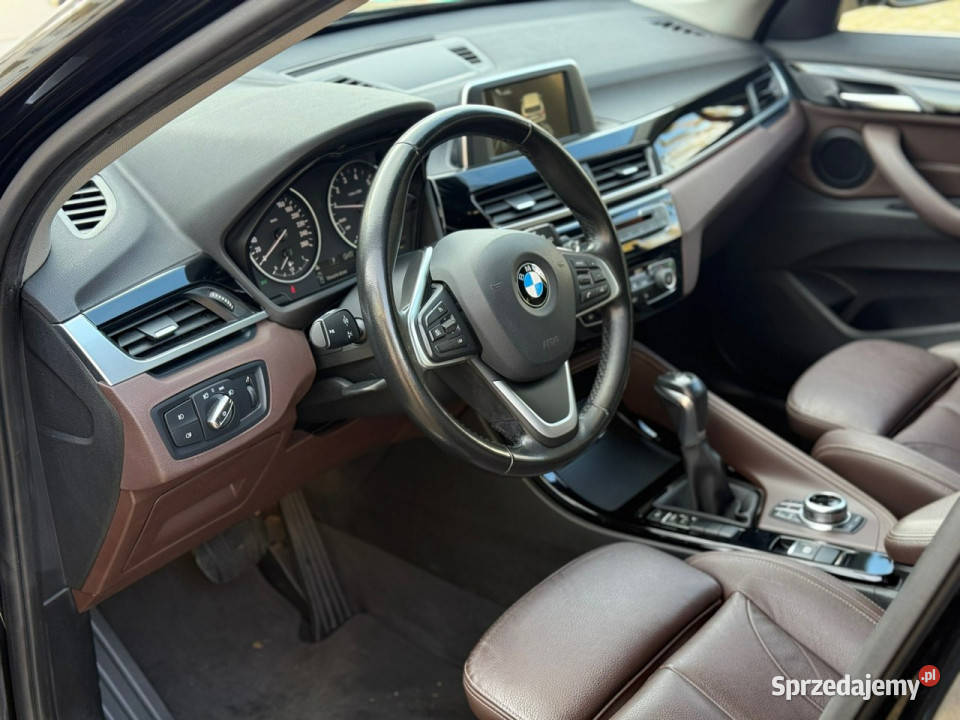 BMW X1 20 Executive II F48 2015 relingi dachowe