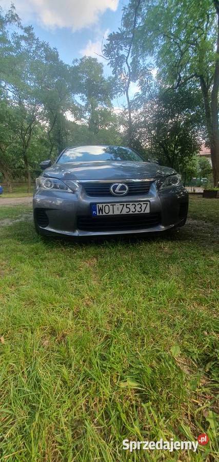 Lexus ct hybryda