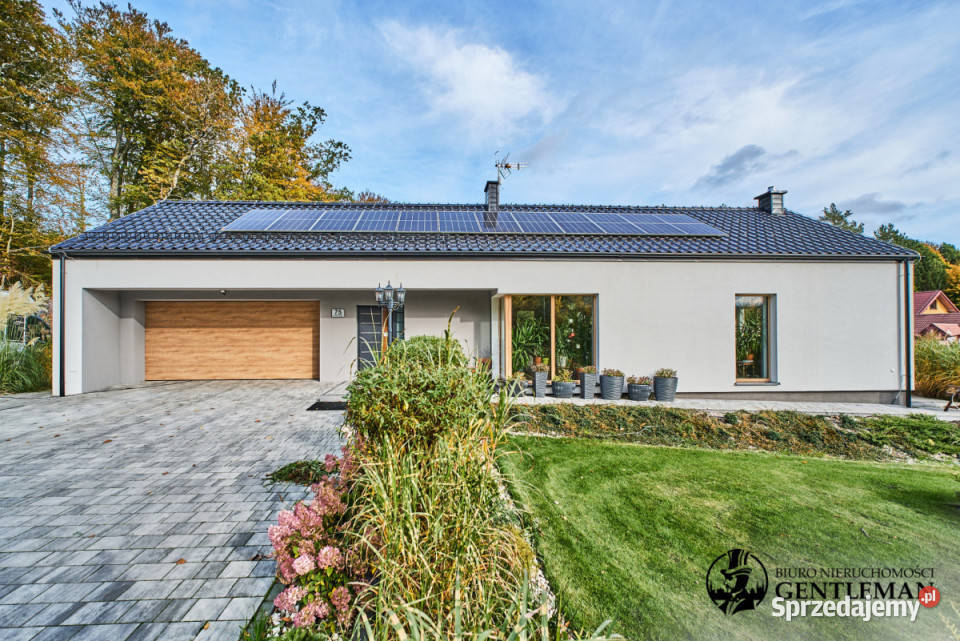 sprzedaży domu wolnostojącego Kostkowo 250m2 Sprzedaż sprzedam