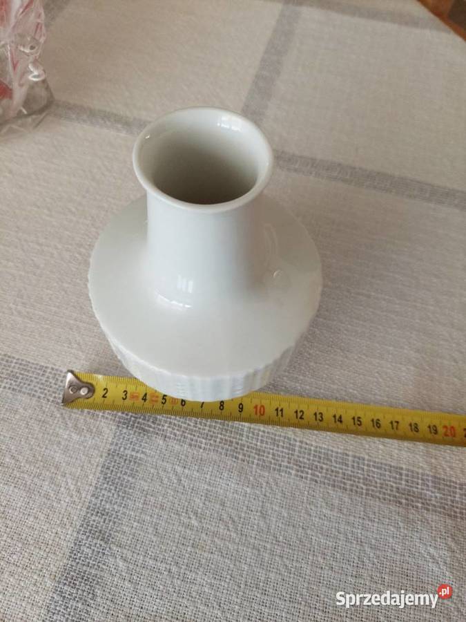 Wazon z wzorem reliefowym sygnowany Eschenbach Mirosławiec