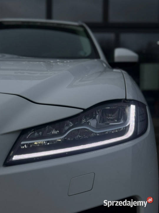 Jaguar FPACE Jaguar FPACE Prestige 20 250 Salon ASR (kontrola trakcji)