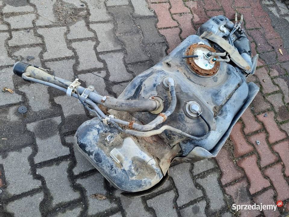 ZBIORNIK BAK PALIWA POMPA TOYOTA HILUX VIII 24 D osobowe wielkopolskie