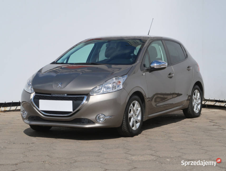 Peugeot 208 12 PureTech komputer pokładowy Łódź sprzedam