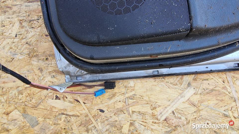 MERCEDES W203 KOMBI DRZWI TYŁ TYLNE PRAWE PRAWY Słowikowo