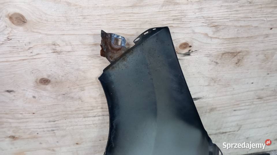 FORD FIESTA MK7 BŁOTNIK PRZÓD PRAWY D9 osobowe Motoryzacja Zbierkowo