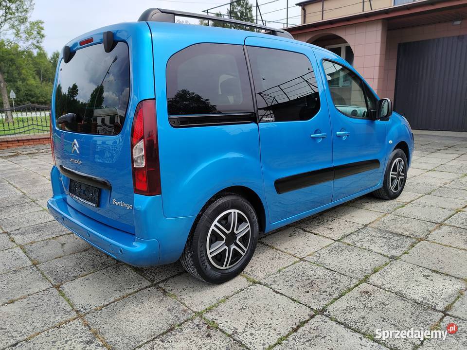 Citroen Berlingo multispace 16 eHDI światła przeciwmgielne Smyków