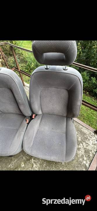 Siedzenia Toyota Corolla I komplet Głuszyca Górna sprzedam