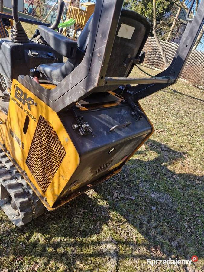 Sprzedam minikoparkę stan nowy silnik Gąsiennice Nowa Dęba sprzedam