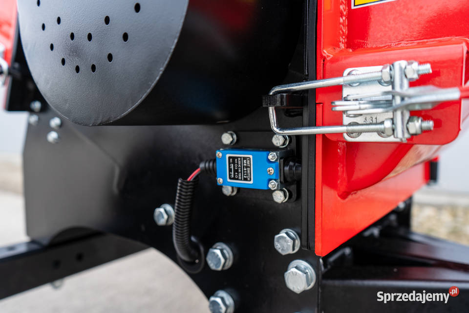 Rębak spalinowy bębnowyna zrębkę RB150 15 Leśnictwo Szczytno