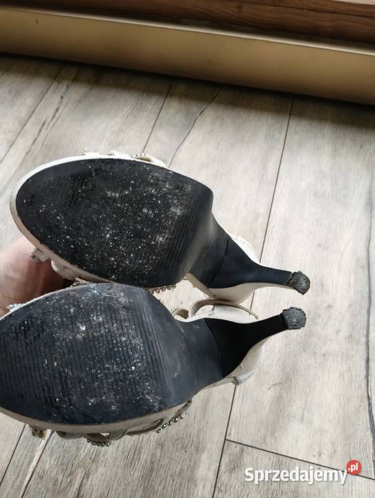 Mieniące się buty zachodniopomorskie Gryfice