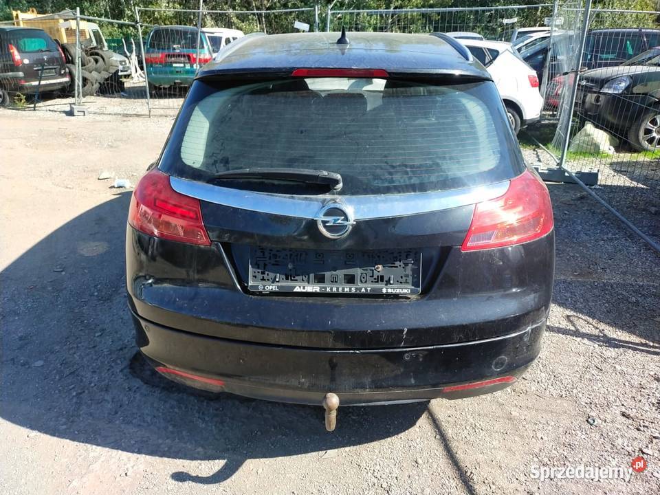 Samochód osobowy OPEL INSIGNIA TOURER SW 200740km