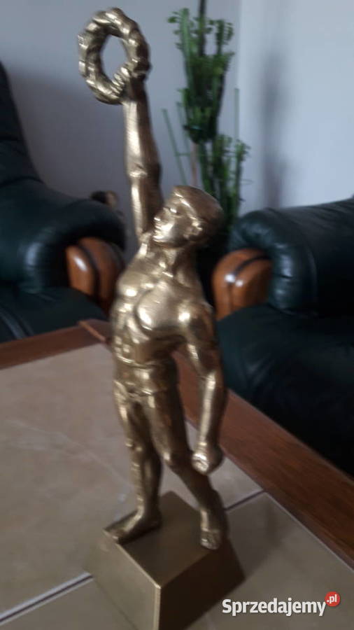 Statuetka olimpijczyk z laurem mosiądz pełny Janów Lubelski