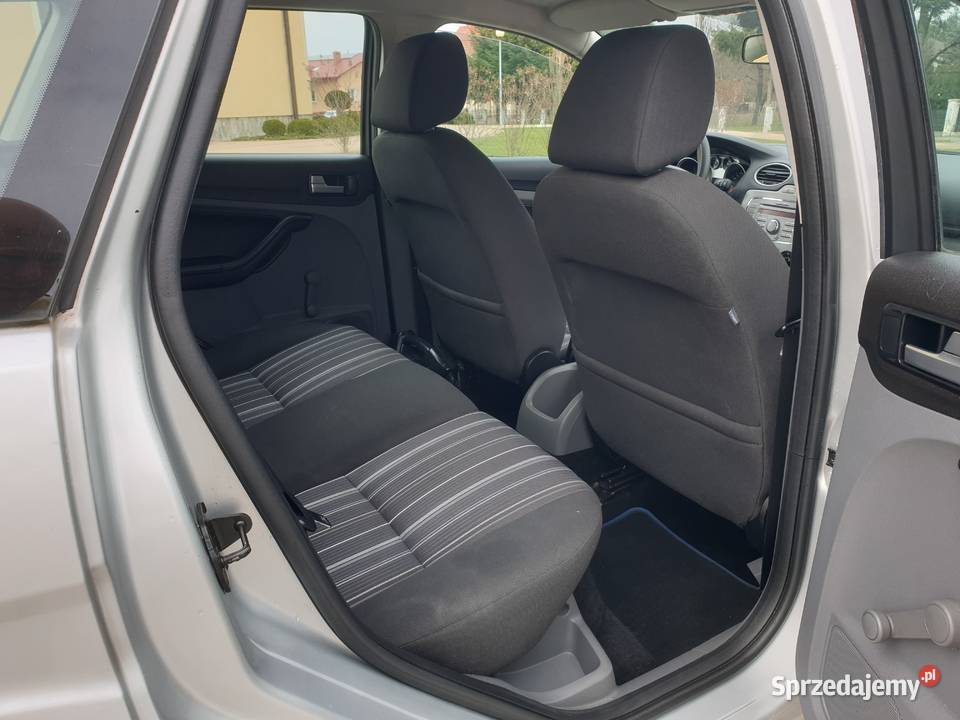 FOCUS KOMBI 16 101 OPŁACONY BEZWYPADKOWY Rzeszów sprzedam