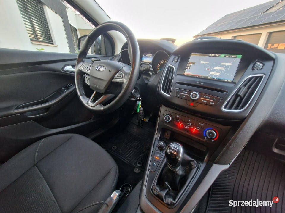 Ford Focus BEZWYPADKOWY duża nawi SYNC nowy szary Focus Czarnków
