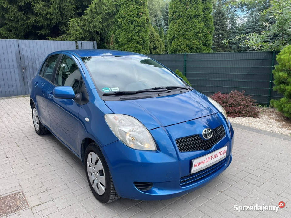 Toyota Yaris 10 Benzyna 69 Klimatyzacja wielofunkcyjna kierownica Strzegom