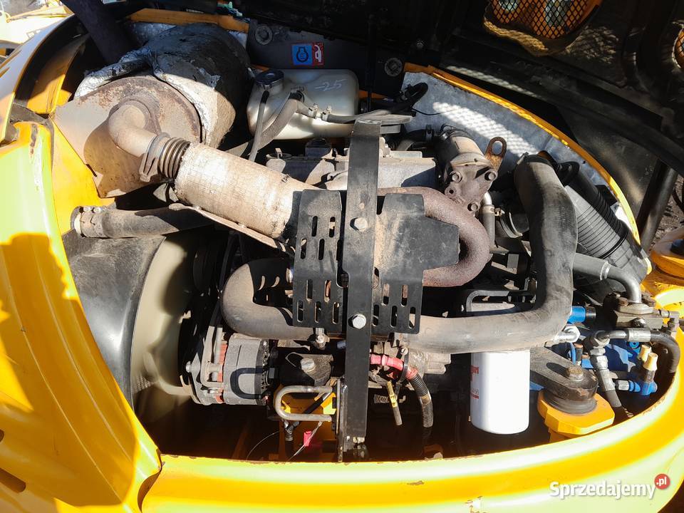 KOPARKA GĄSIENICOWA 6 TON Rok produkcji 2013 Koparki