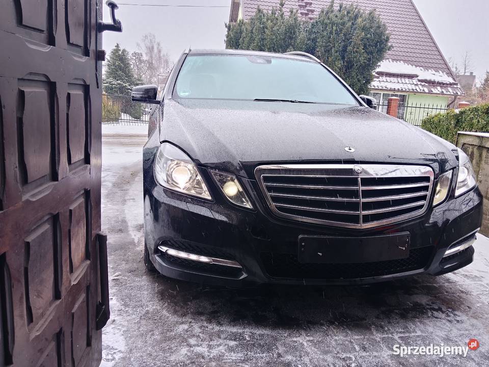 Mercedes Kołczygłowy