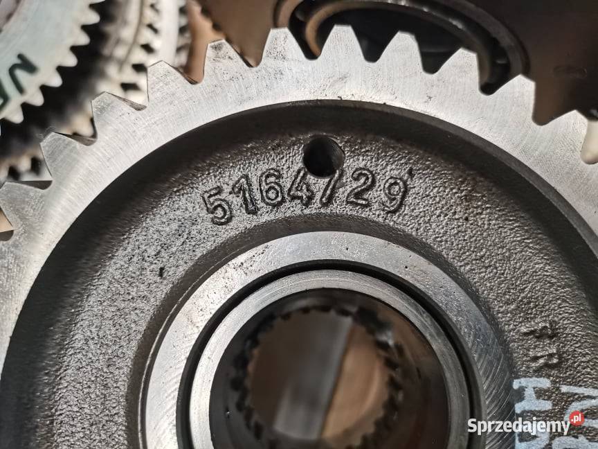Części skrzyni biegów Holland M 135 Wilkowo