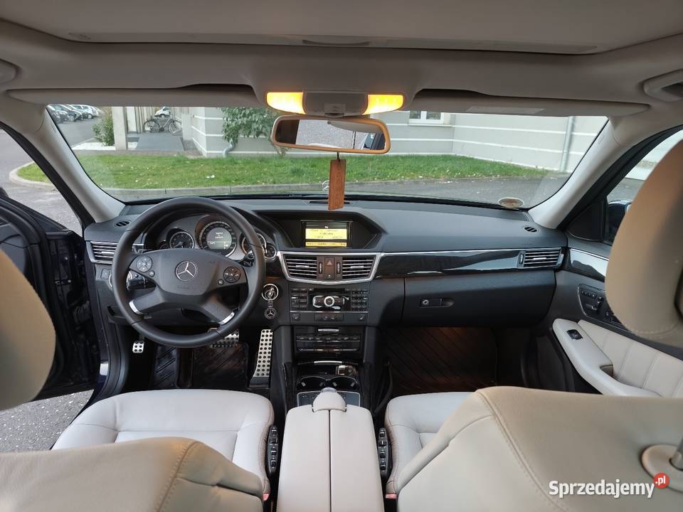 Mercedes E Klasa W212 30 CDI Avantgarde 2010r wielkopolskie Września