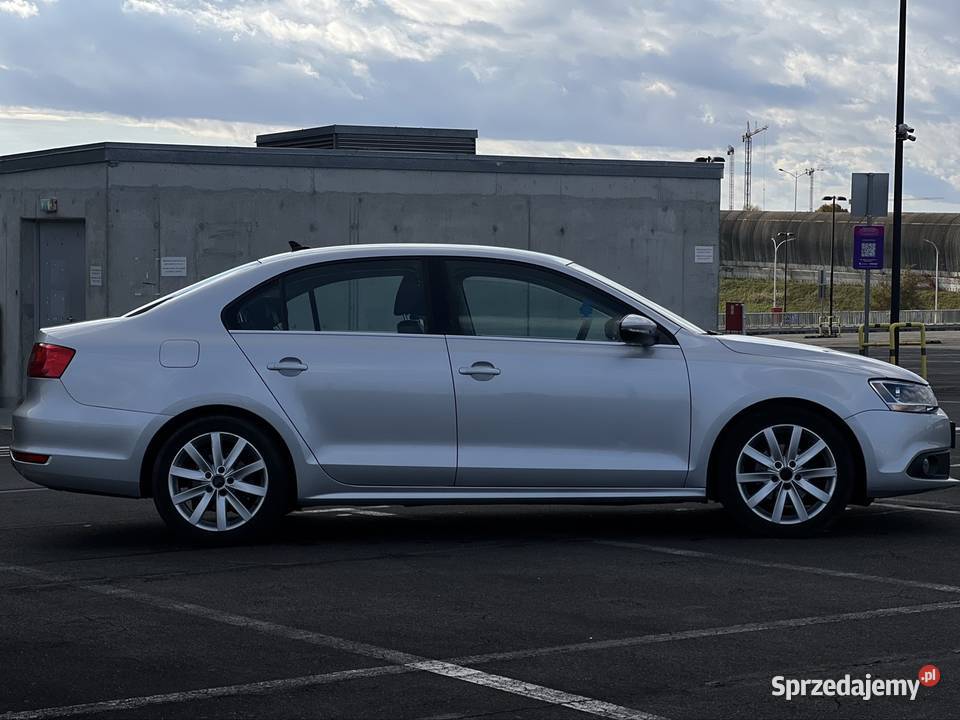 Volkswagen Jetta 16 TDI Highline 2011 226 Manual Wrocław