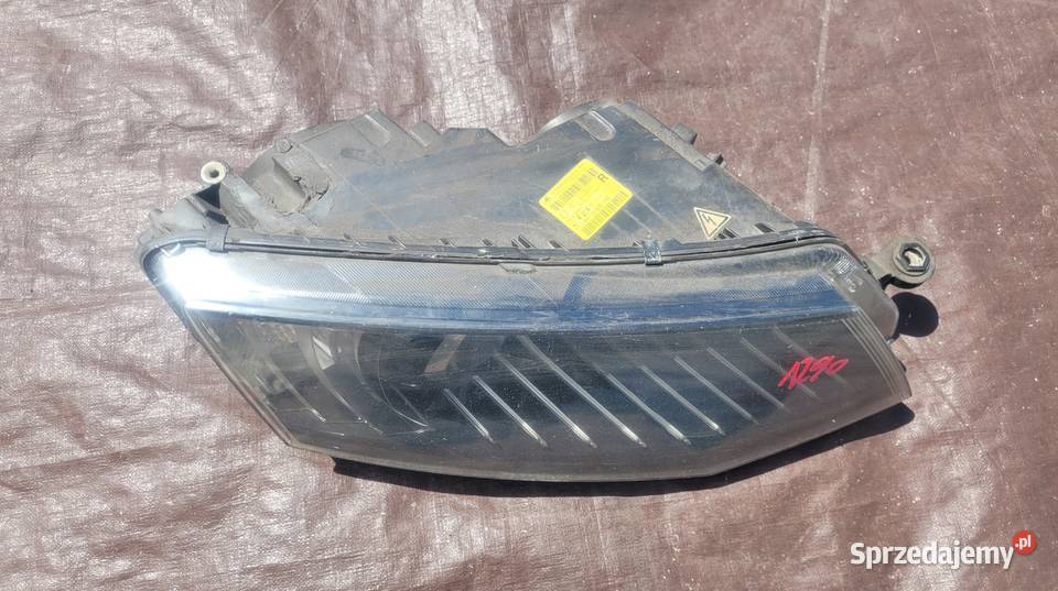 SKODA OCTAVIA III XENON PRAWA LAMPA PRZÓD Ruda Śląska