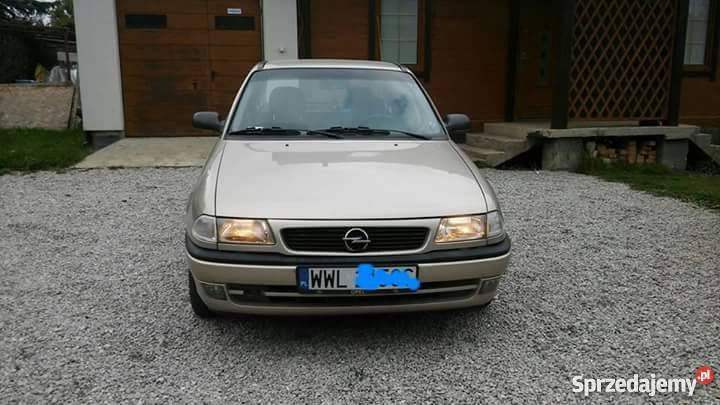 GARAŻOWANY Opel Astra F 16 benz KLIMATYZACJA Ząbki sprzedam