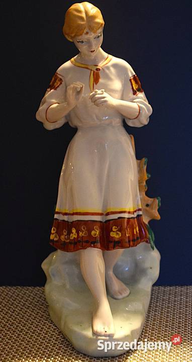 Dziewczyna wróżąca z płatków figurka porcelanowa kujawsko-pomorskie Chełmno sprzedam