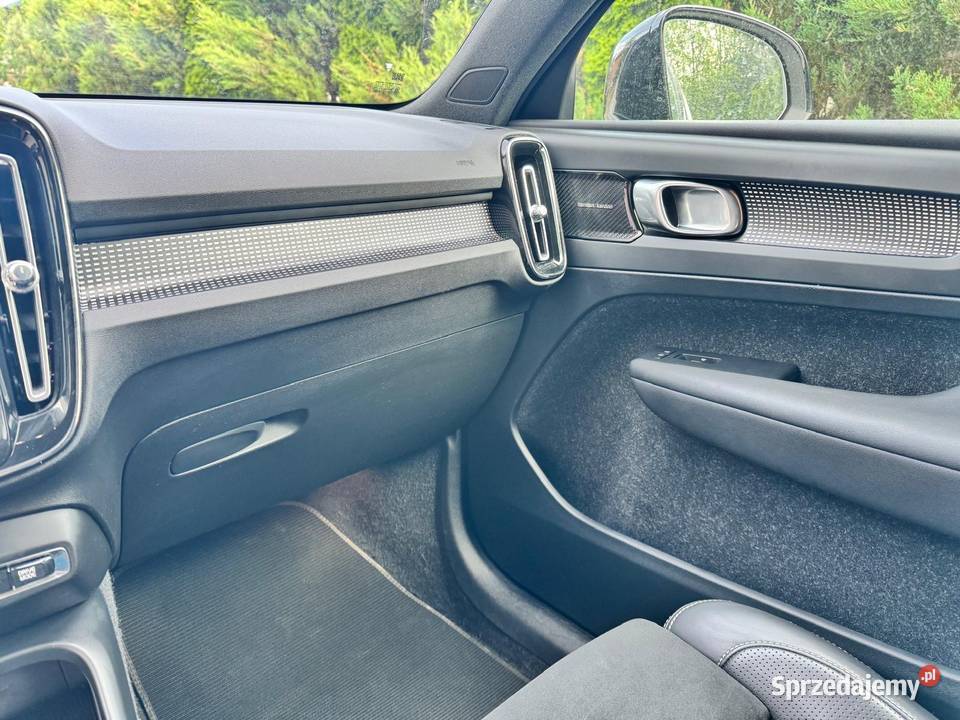 Sprzedam samochód osobowy Volvo XC 40 Rdesing Radomsko