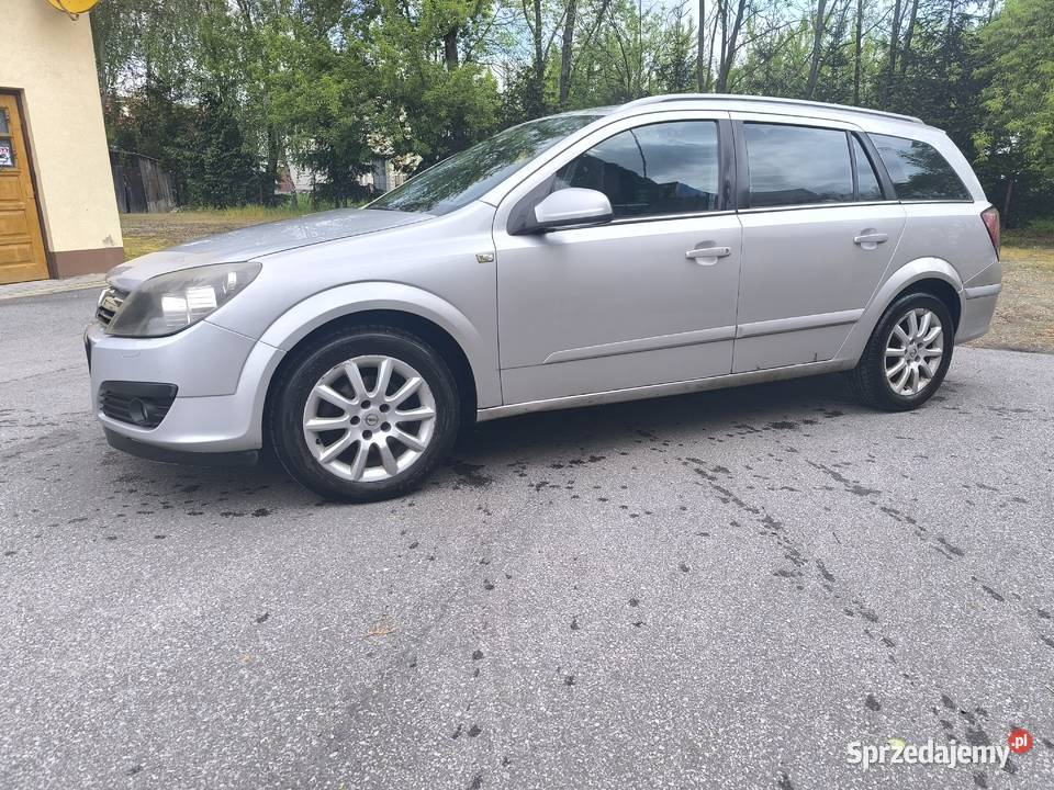 sprzedam opla astrę 16 benzyna