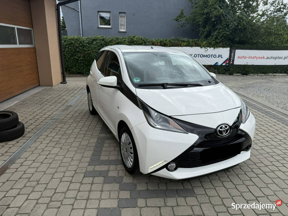 Toyota Aygo 10 69 Klimatyzacja Kamera Navi II benzyna Orzech sprzedam