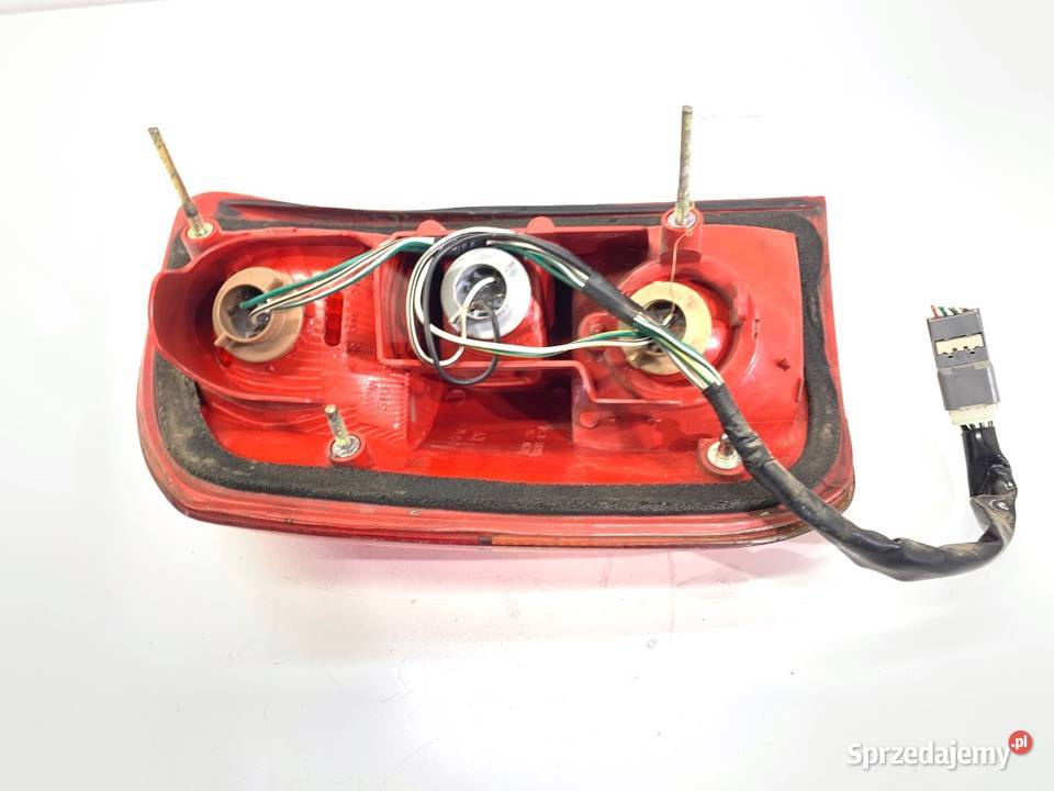 LAMPA PRAWY TYŁ TOYOTA RAV 4 II SUV 0005 ŚWIATŁO osobowe Lampy tylne