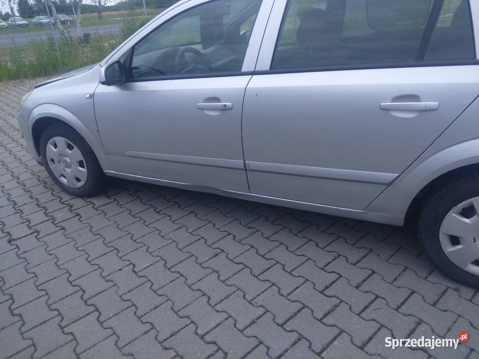 Opel Astra H 18 bg srebrny Astra Łuków