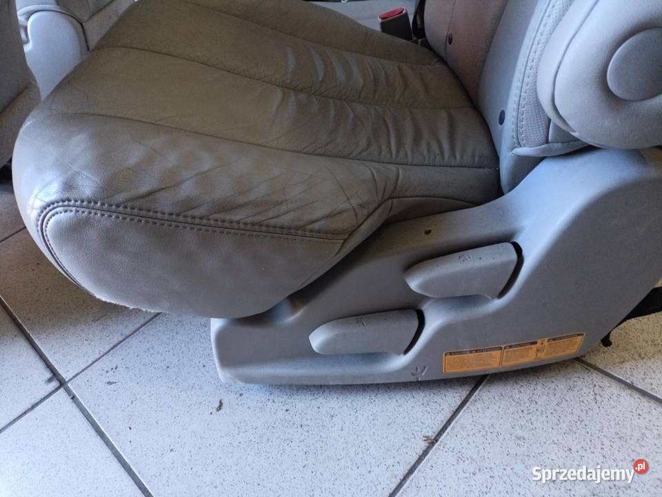 Fotele Kanapa Komplet Toyota Sienna 3 2011 Wasilków