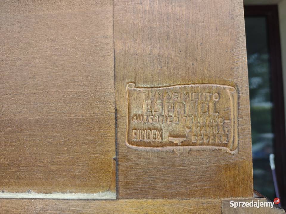 Ręcznie rzeźbiona z Hiszpanii komoda małopolskie Iwkowa sprzedam