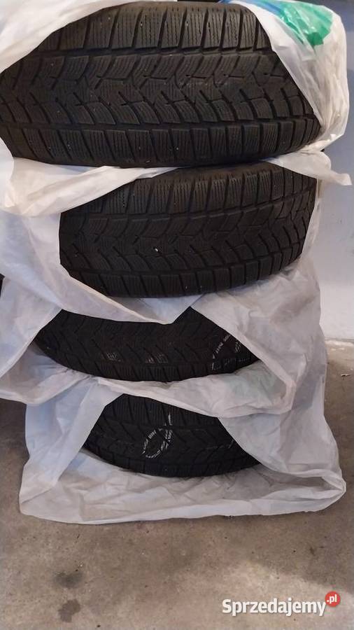 Opony DUNLOP WHINTER 4 23560 R18 osobowe Golub-Dobrzyń