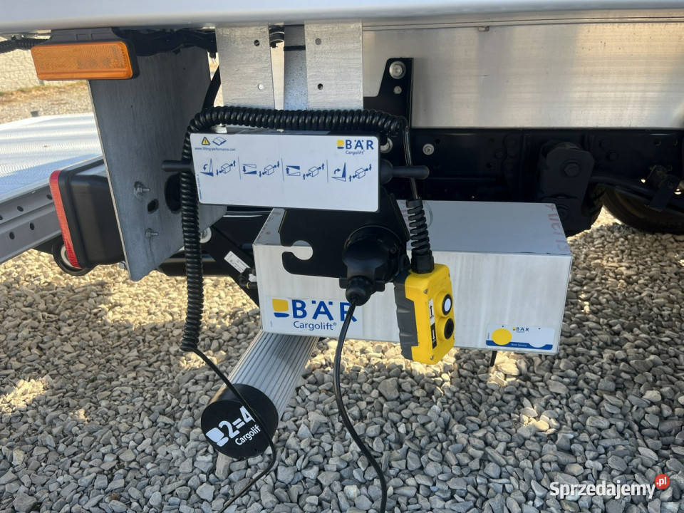 Iveco Daily 35S18 HiMatic Winda750 Chłodnia elektryczne szyby świętokrzyskie