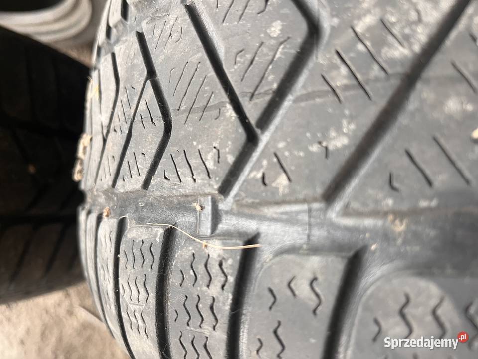 Opony 22550 r17 225 Dołhobrody sprzedam