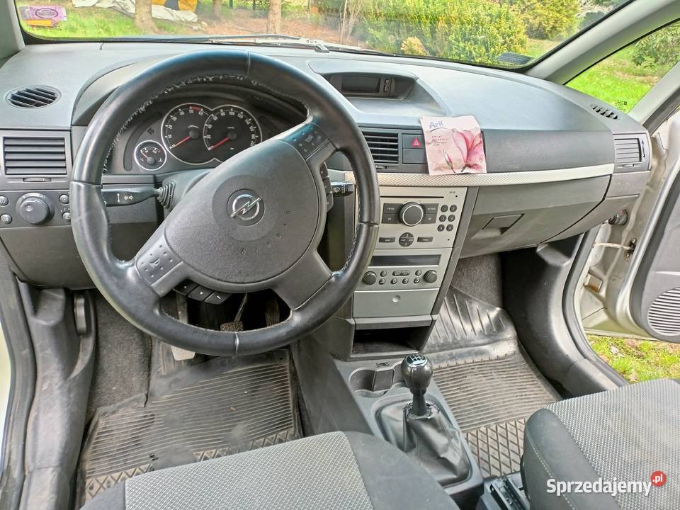 Meriva model Cosmo klimatyzacja hak bezwypadkowa przyciemniane szyby śląskie Sosnowiec