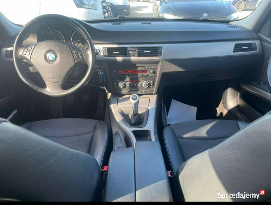 BMW 318 Bezwypadkowy Xenon klimatronik E90 wspomaganie kierownicy BMW Rzeszów