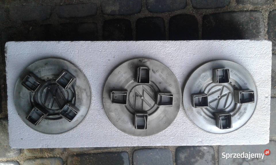 Kołpaki dekielki vw golf passat corrado Rok produkcji 1980 Motoryzacja Łomża