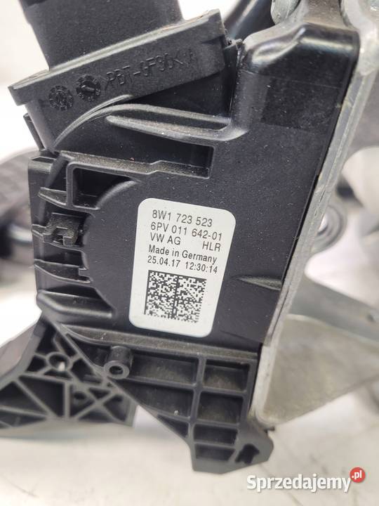 PEDAŁY STELAŻ PEDAŁÓW AUDI A4 B9 A5 8W 8W1723117 Przystajń